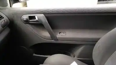 Véhicule à la ferraille volkswagen polo berlina (6n2) trendline de l'année 2000 alimenté amf