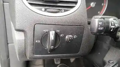Здавання транспортного засобу ford focus c-max (cap) ghia (d) року 2006 потужний kkda