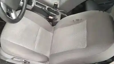 Здавання транспортного засобу ford focus c-max (cap) ghia (d) року 2006 потужний kkda