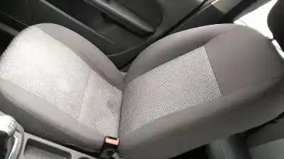 Здавання транспортного засобу ford focus c-max (cap) ghia (d) року 2006 потужний kkda