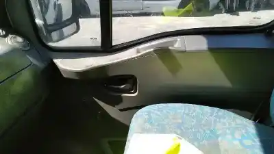 Здавання транспортного засобу iveco daily caja cerrada (1999 =>) 29 - l 9 caja cerrada року 2000 потужний 614063
