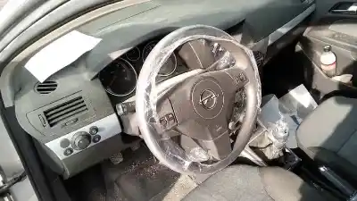 Здавання транспортного засобу opel astra h berlina 1.7 16v cdti року 2005 потужний z17dth