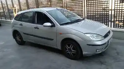Здавання транспортного засобу ford focus berlina (cak) ghia року 2001 потужний f9da