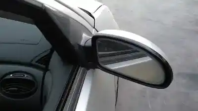 Здавання транспортного засобу ford focus berlina (cak) ghia року 2001 потужний f9da