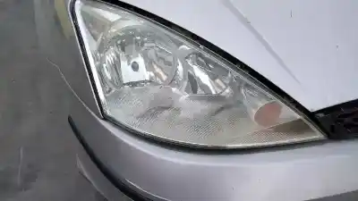 Здавання транспортного засобу ford focus berlina (cak) ghia року 2001 потужний f9da