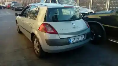 Veículo de Sucata renault megane ii sedán (lm0/1_) 1.9 dci (lm0g lm1g lm2c) do ano 2003 alimentado f9q b8
