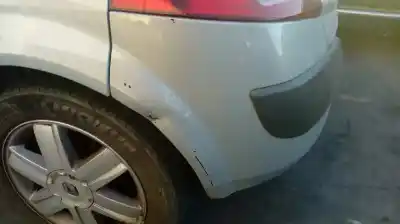 Veículo de Sucata renault megane ii sedán (lm0/1_) 1.9 dci (lm0g lm1g lm2c) do ano 2003 alimentado f9q b8