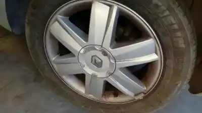 Veículo de Sucata renault megane ii sedán (lm0/1_) 1.9 dci (lm0g lm1g lm2c) do ano 2003 alimentado f9q b8