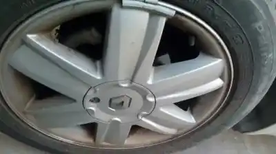 Veículo de Sucata renault megane ii sedán (lm0/1_) 1.9 dci (lm0g lm1g lm2c) do ano 2003 alimentado f9q b8