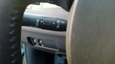 Veículo de Sucata renault megane ii sedán (lm0/1_) 1.9 dci (lm0g lm1g lm2c) do ano 2003 alimentado f9q b8
