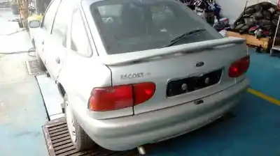 Здавання транспортного засобу ford escort berl./turnier ghia berlina року 1997 потужний rva