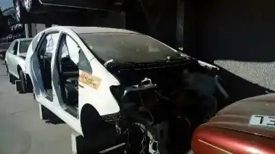 Утилизация автомобиля TOYOTA PRIUS+ 1.8 16V (Híbrido) года 2017 питание 2ZR