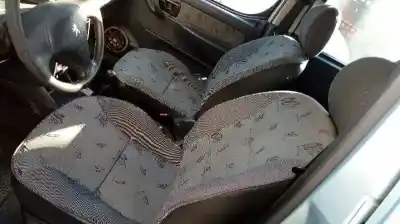 Здавання транспортного засобу peugeot partner (s2) combi plus року 2002 потужний rhy