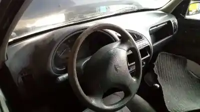 Véhicule à la ferraille citroen saxo 1.5 diesel de l'année 1997 alimenté vjz