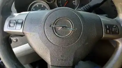 Veículo de Sucata opel zafira / zafira family b (a05) 1.9 cdti (m75) do ano 2006 alimentado z19dt