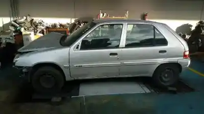 Veicolo di demolizione citroen saxo 1.1 sx dell'anno 2002 alimentato hfx