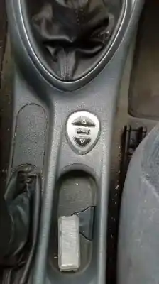 Здавання транспортного засобу citroen c5 berlina 2.2 hdi vivace року 2001 потужний 4hx