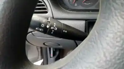 Здавання транспортного засобу citroen c5 berlina 2.2 hdi vivace року 2001 потужний 4hx