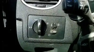 Véhicule à la ferraille ford focus berlina (cap) 2.0 tdci cat de l'année 2006 alimenté g6da
