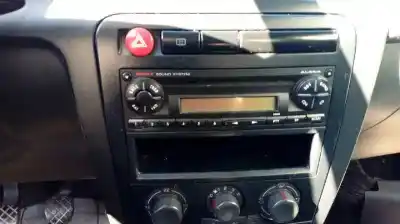 Véhicule à la ferraille seat cordoba berlina (6l2) 1.9 sdi de l'année 2003 alimenté asy