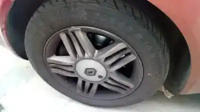 Здавання транспортного засобу renault scenic ii 1.9 dci diesel року 2003 потужний f9q d8
