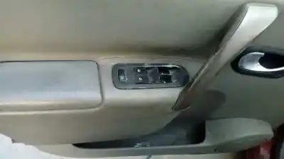 Здавання транспортного засобу renault scenic ii 1.9 dci diesel року 2003 потужний f9q d8