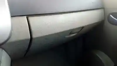 Здавання транспортного засобу renault scenic ii 1.9 dci diesel року 2003 потужний f9q d8