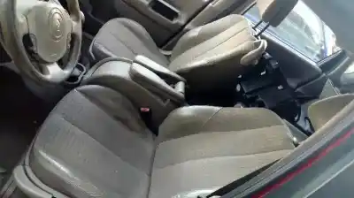 Здавання транспортного засобу renault scenic ii 1.9 dci diesel року 2003 потужний f9q d8