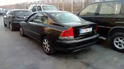 Здавання транспортного засобу volvo s60 berlina 2.4 (125kw) року 2000 потужний b5244s