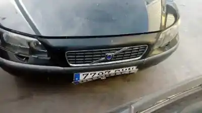 Здавання транспортного засобу volvo s60 berlina 2.4 (125kw) року 2000 потужний b5244s