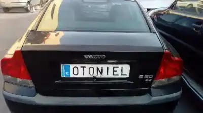 Здавання транспортного засобу volvo s60 berlina 2.4 (125kw) року 2000 потужний b5244s