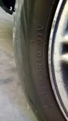 Здавання транспортного засобу volvo s60 berlina 2.4 (125kw) року 2000 потужний b5244s