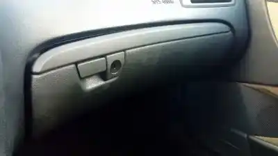 Здавання транспортного засобу volvo s60 berlina 2.4 (125kw) року 2000 потужний b5244s