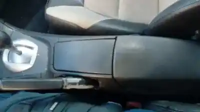 Здавання транспортного засобу volvo s60 berlina 2.4 (125kw) року 2000 потужний b5244s