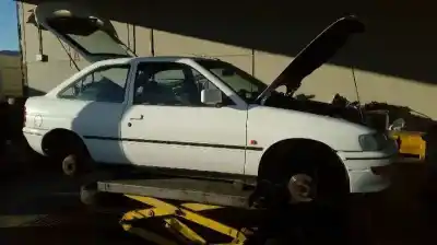 Утилизация автомобиля FORD ESCORT BERLINA/TURNIER CL Berlina года 1993 питание RDA