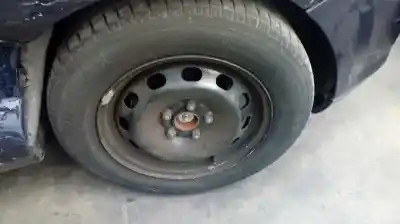 Здавання транспортного засобу ford focus berlina (cap) ambiente (d) року 2005 потужний hhda