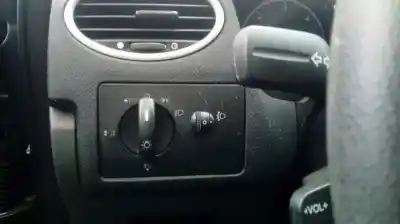 Здавання транспортного засобу ford focus berlina (cap) ambiente (d) року 2005 потужний hhda