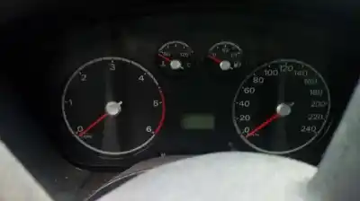 Здавання транспортного засобу ford focus berlina (cap) ambiente (d) року 2005 потужний hhda