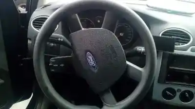 Здавання транспортного засобу ford focus berlina (cap) ambiente (d) року 2005 потужний hhda