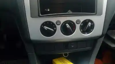 Здавання транспортного засобу ford focus berlina (cap) ambiente (d) року 2005 потужний hhda