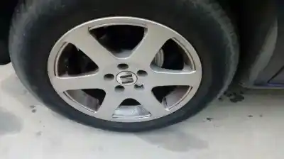 Véhicule à la ferraille seat leon (1m1) signo de l'année 2000 alimenté akl