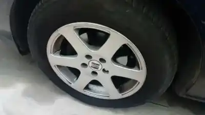 Véhicule à la ferraille seat leon (1m1) signo de l'année 2000 alimenté akl
