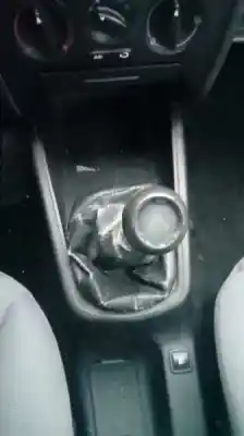 Véhicule à la ferraille seat leon (1m1) signo de l'année 2000 alimenté akl