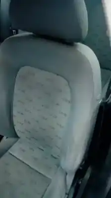 Véhicule à la ferraille seat leon (1m1) signo de l'année 2000 alimenté akl