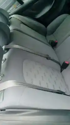 Véhicule à la ferraille seat leon (1m1) signo de l'année 2000 alimenté akl