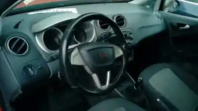 Veicolo di demolizione seat ibiza iv (6j5, 6p1) 1.6 tdi dell'anno 2009 alimentato cay