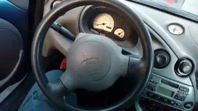 Здавання транспортного засобу ford ka (ccq) 2 collection року 2000 потужний j4m