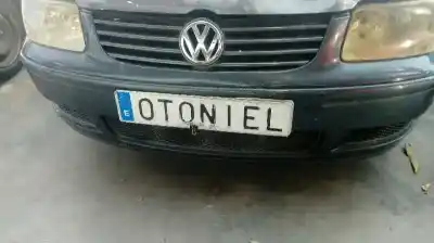 Véhicule à la ferraille volkswagen polo berlina (6n2) conceptline de l'année 2000 alimenté aud
