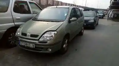 Veicolo di demolizione RENAULT SCÉNIC I MONOSPACE (JA0/1_, FA0_) 1.9 dTi (JA1U) dell'anno 2003 alimentato F9Q Q7