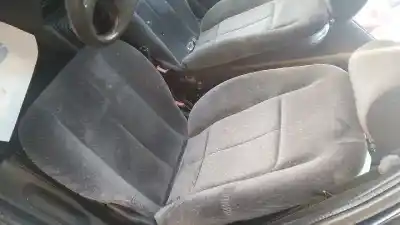Здавання транспортного засобу ford fiesta berl./courier surf року 1995 потужний g6a